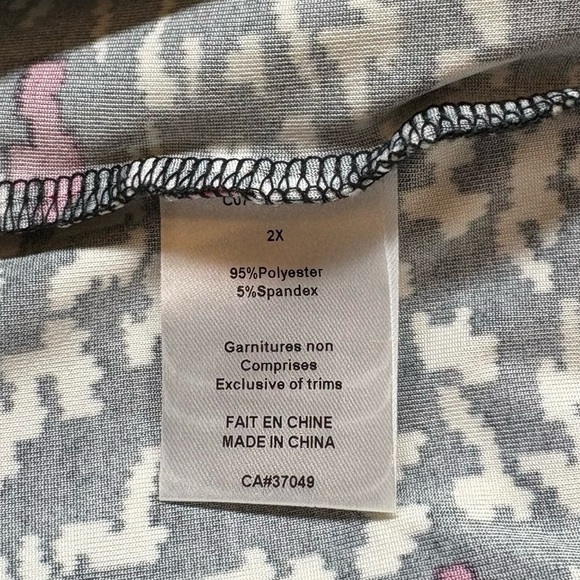 NWOT, Claire France, Soft and Flowy Plus Size Blouse, 2X, Black, Red, White - Picture 7 of 8